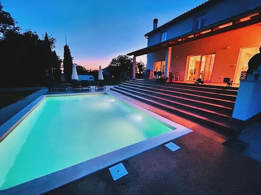 Villa Kresina Žminj 0*,